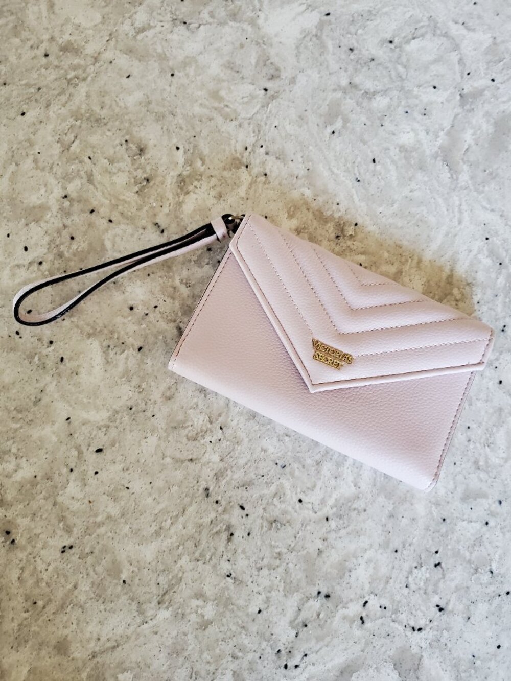 Victoria’s Secret Pebbled V-Quilt Tech Clutch Wristlet